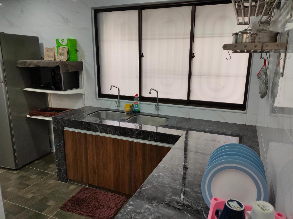Three-Bedroom House At Tyara Homestay Sunway Petaling Jaya Εξωτερικό φωτογραφία