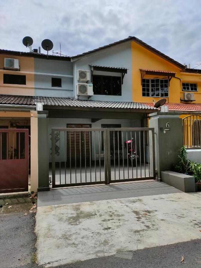 Three-Bedroom House At Tyara Homestay Sunway Petaling Jaya Εξωτερικό φωτογραφία